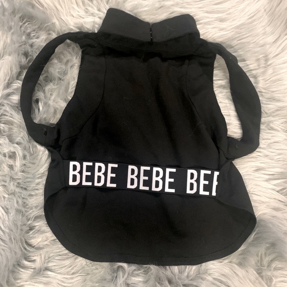 Bebe Backless Mock Neck Logo Crop Top - Picture 3 of 3